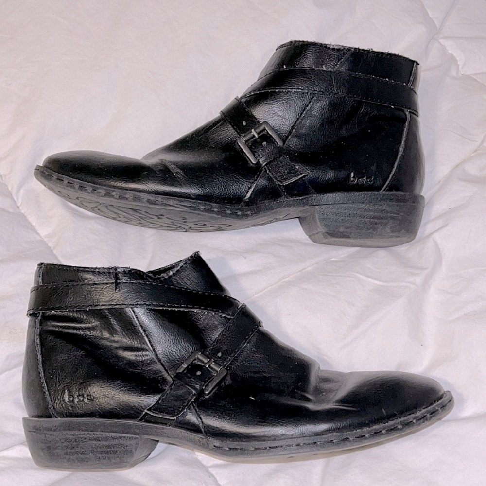 B.O.C. Born Concept Ankle Boots with Cross Strap Women’s Size 7.5M Black